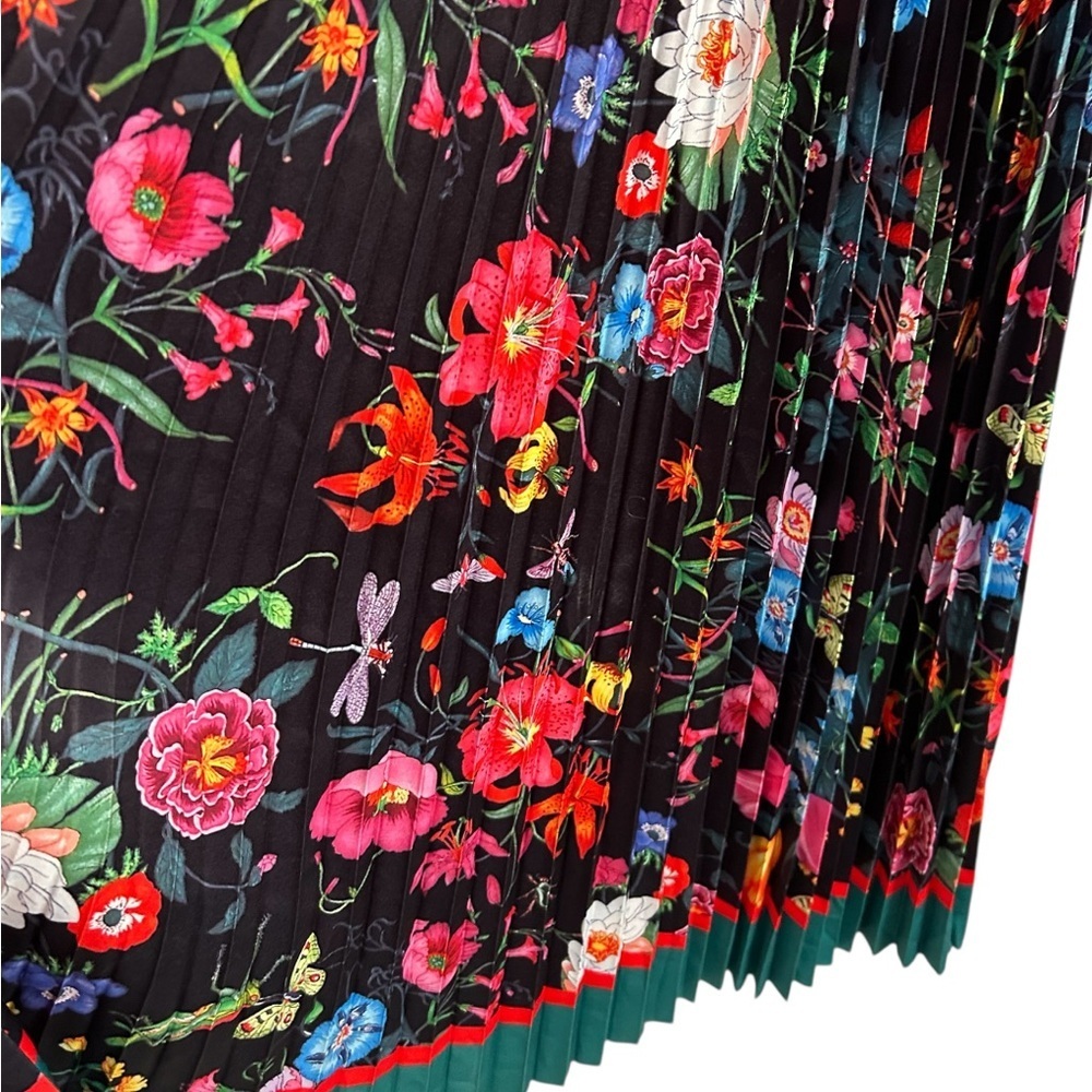 Dalia MacPhee Black sweater Floral Pleated Dress - Picture 5 of 7
